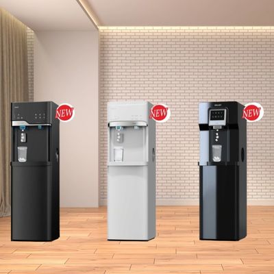 Dispensatore d'acqua da tavola controllato da un'app con macchinetta per ghiaccio a bollette e pezzetti di ghiaccio